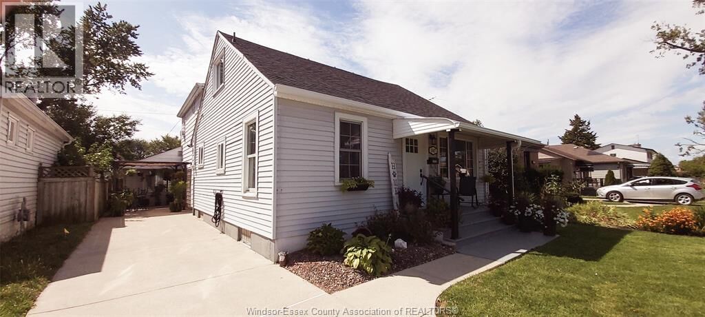 Property Photo:  1047 Esdras Avenue  ON N8S 2N1 