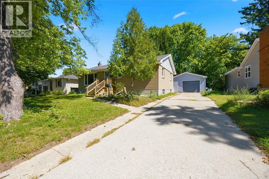 Property Photo:  1232 Echo Road  ON N7S 3K3 