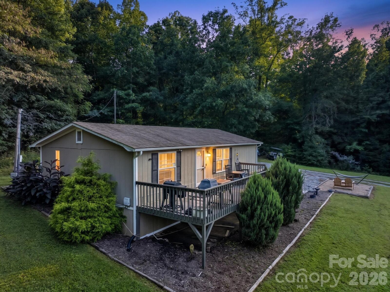 Property Photo:  2437 S Rosedale Drive  NC 28630 