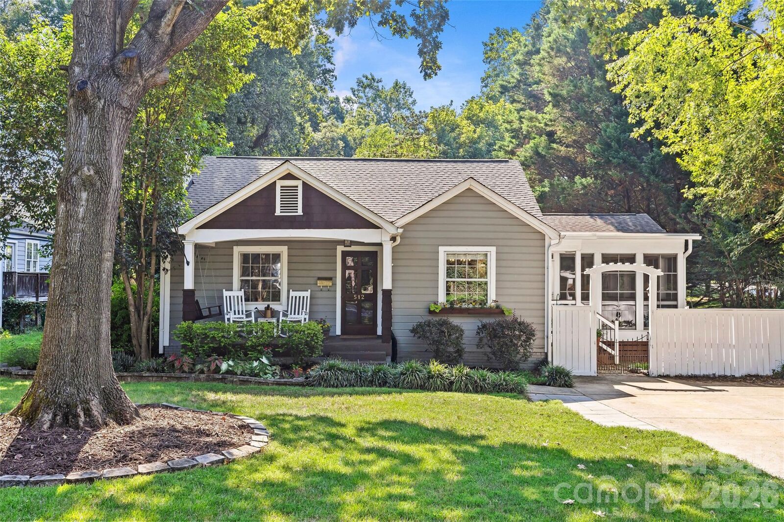 Property Photo:  512 Bascom Street  NC 28205 