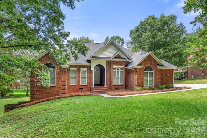 Property Photo:  207 Hollow Road  NC 28092 