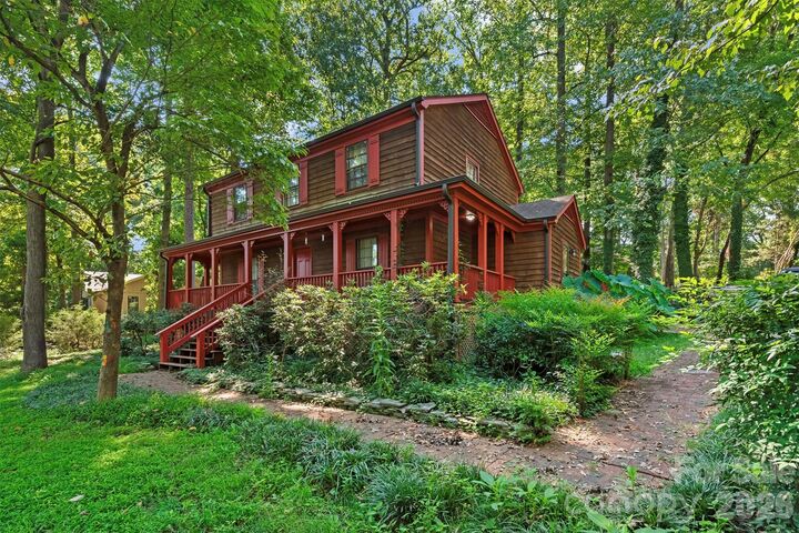 Property Photo: 14200 Hackamore Drive NC 28105