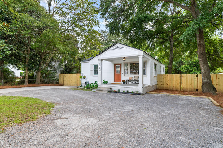 Property Photo: 1373 Sumner Avenue SC 29406