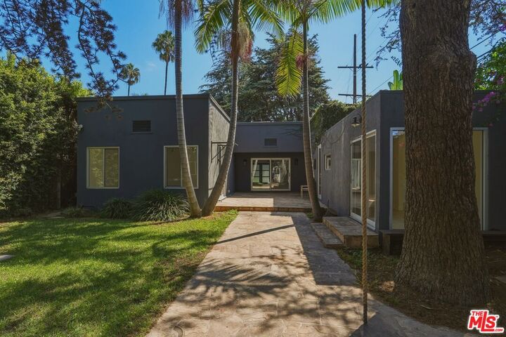 Property Photo:  1301 N Orange Grove Ave  CA 90046 