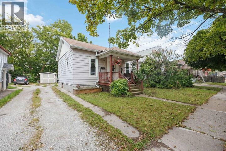 Property Photo:  113 Proctor Street  ON N7T 3G1 