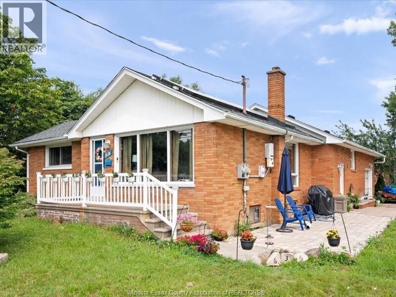 Property Photo: 636 Cabana ON N9G 1A4