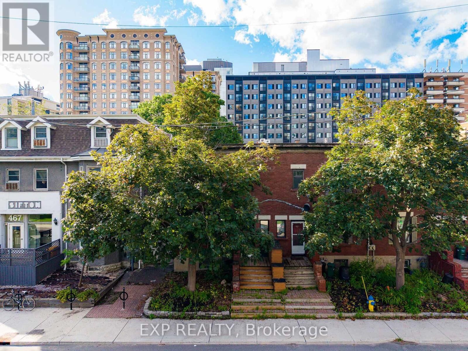 Property Photo:  463 Slater Street  ON K1R 5C2 