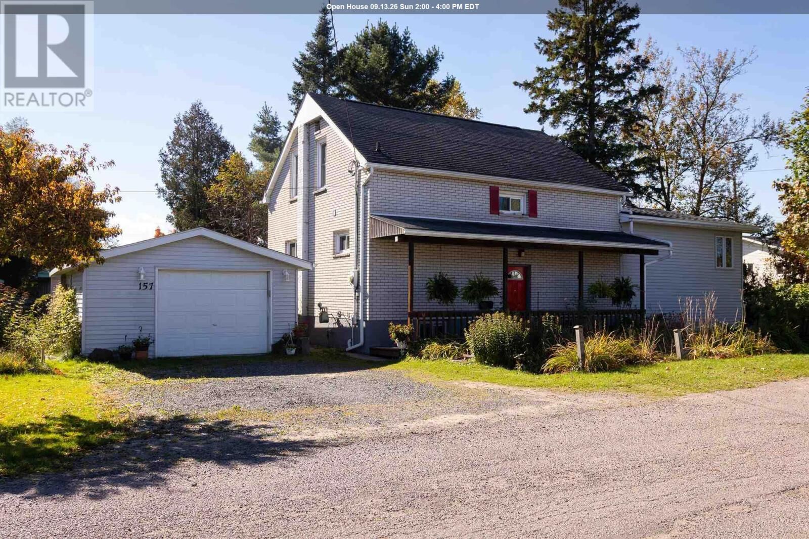 Property Photo:  157 East Balfour St  ON P6C 1X7 