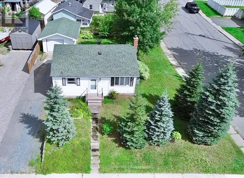 Property Photo:  100 Hillcrest Street  ON P0M 2C0 