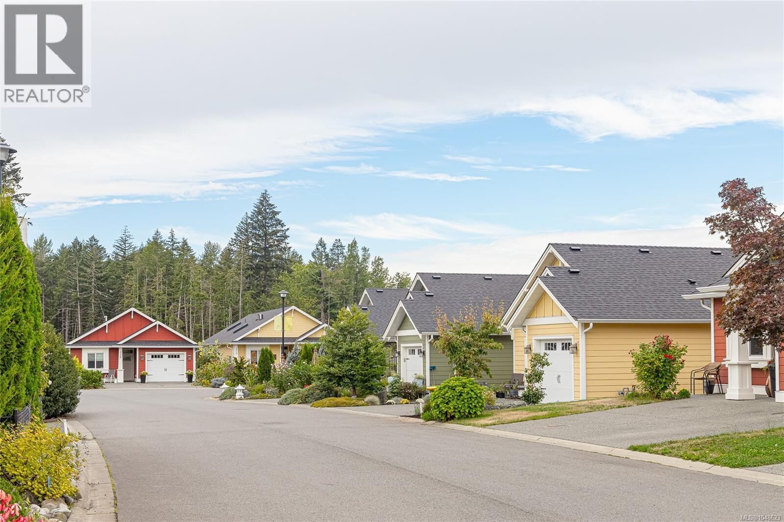 Property Photo: 322 Edgewood Crescent BC V9L 0G6