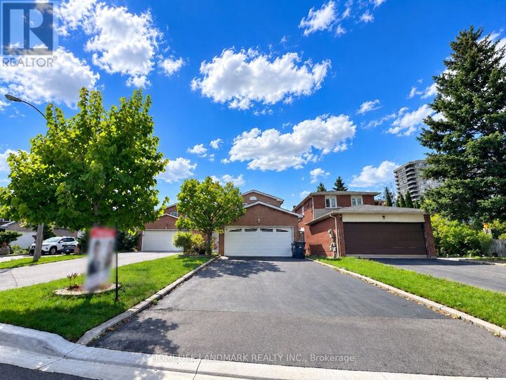 Property Photo:  3 Montague Place  ON M1W 3V5 