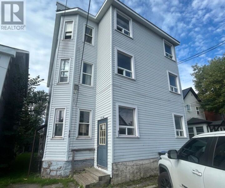 Property Photo:  427-429 Wellington St E  ON P6A 2M1 