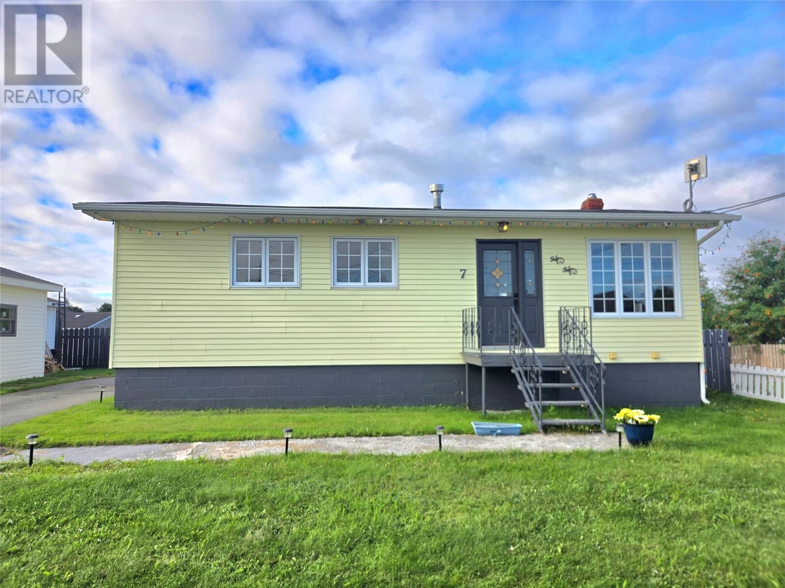 Property Photo:  7 Coopers Avenue  NL A2B 1G8 