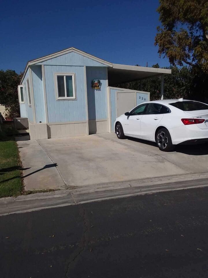 Property Photo: 84136 Ave 44, #220 CA 92203