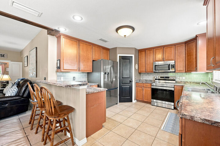 Property Photo:  537 Hunters Ridge Road  FL 32433 