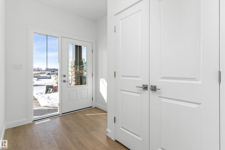 Property Photo:  1020 14 Avenue NW  AB T6T 2W8 