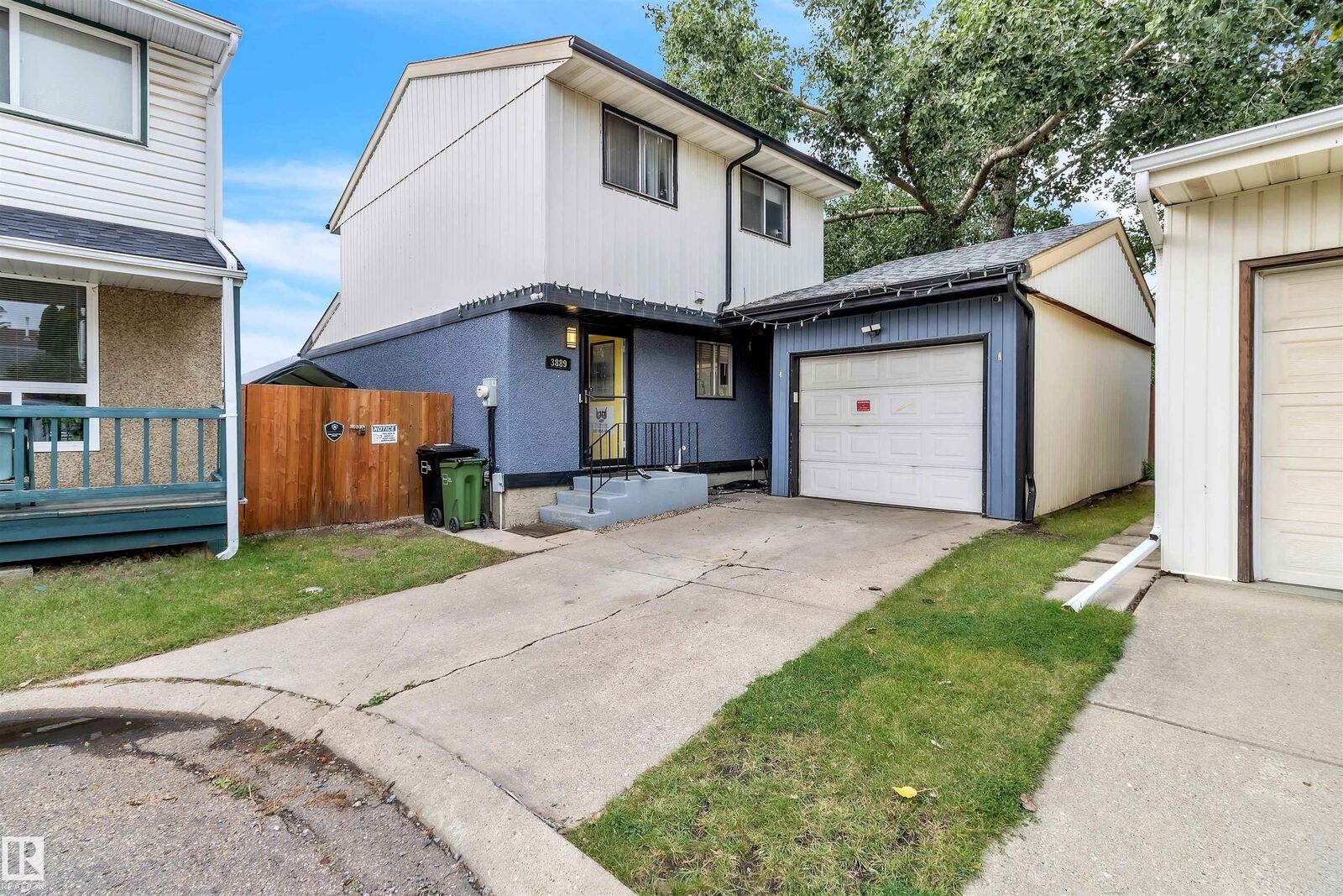 Property Photo:  3889 85 Street NW  AB T6K 2L5 