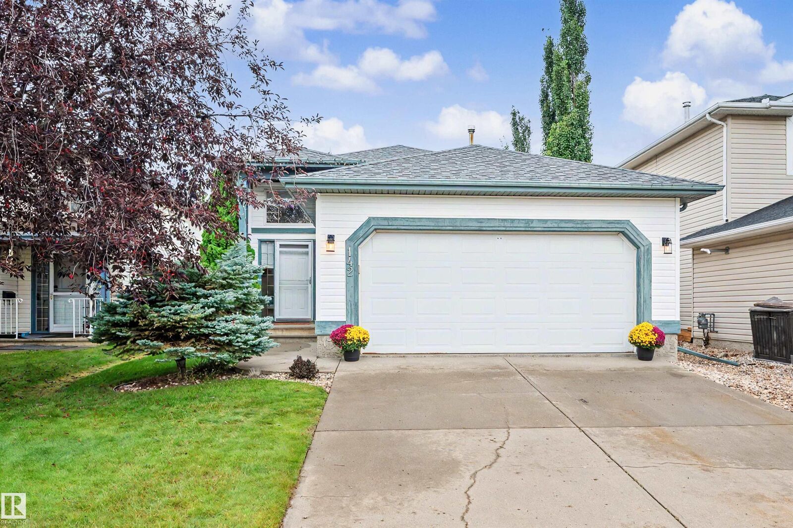 Property Photo:  142 Foxboro Way  AB T8A 5Y6 
