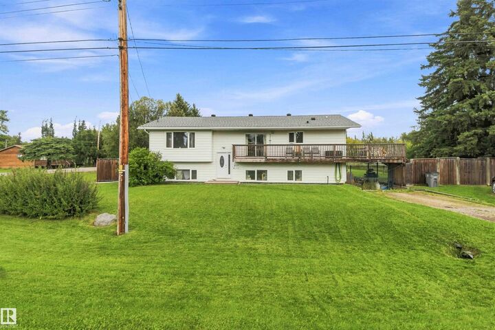 Property Photo: 4515 46A Street Street AB T0E 0E0