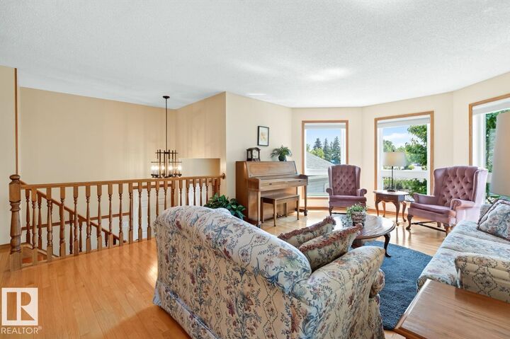 Property Photo:  133 Meadowview Drive  AB T8H 1P8 