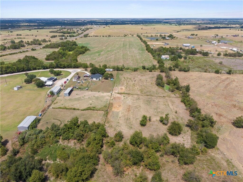 Property Photo:  140 Private Road 801  TX 76656 