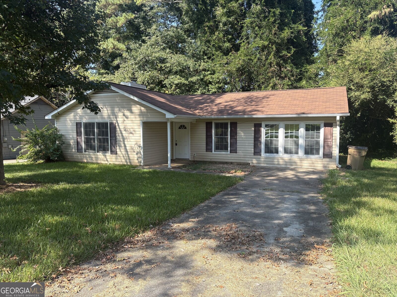 Property Photo:  6103 Chaseland Drive  GA 30273 