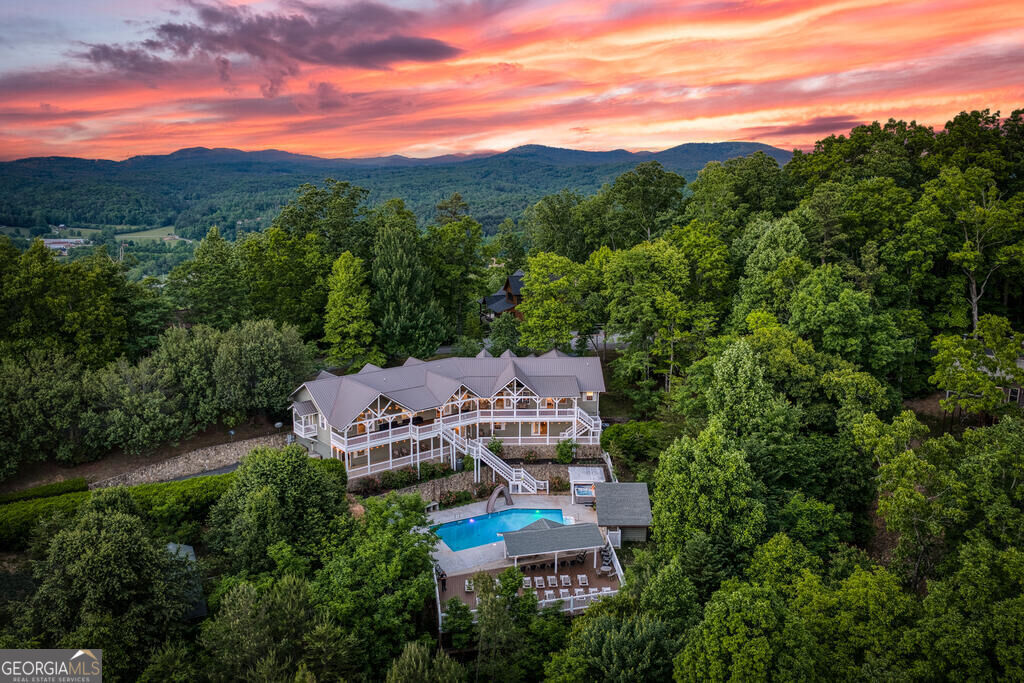 Property Photo:  132 Oak Ridge Way  GA 30560 