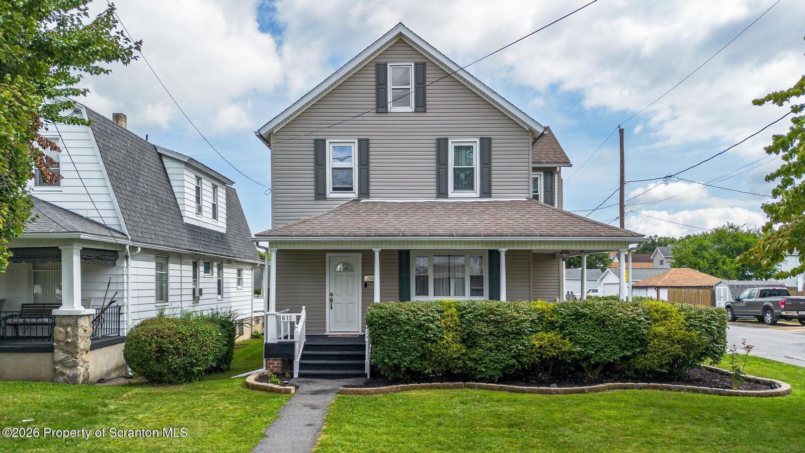 Property Photo:  615 Oak Street  PA 18518 