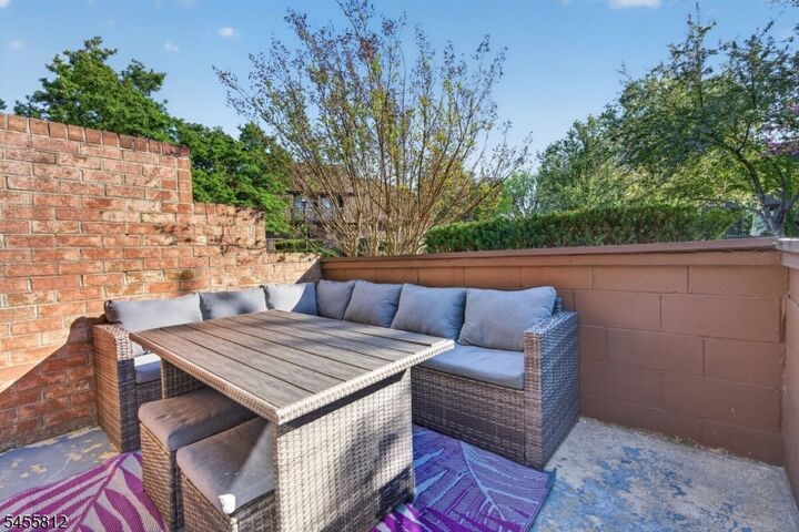 Property Photo:  66 Kingsberry Drive  NJ 08873 