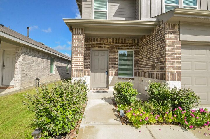 Property Photo: 5427 Magnolia Heath Lane TX 77373