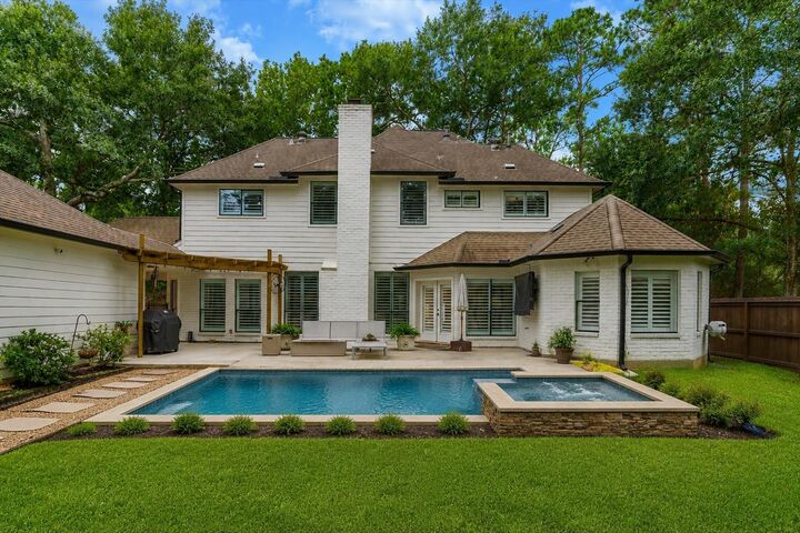 Property Photo:  42 Golden Shadow Circle  TX 77381 