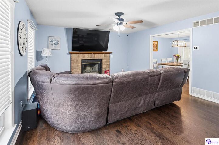 Property Photo: 303 Silk Oak Court KY 42701