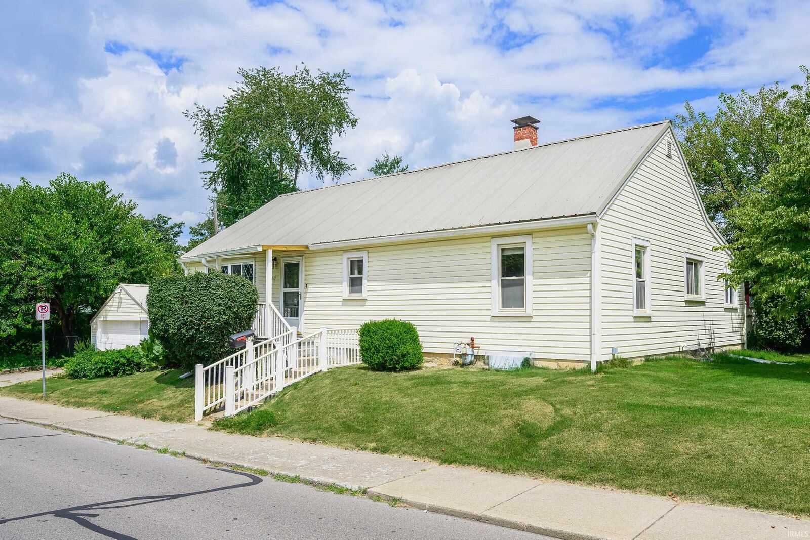 Property Photo:  519 E Grimes Lane  IN 47401 