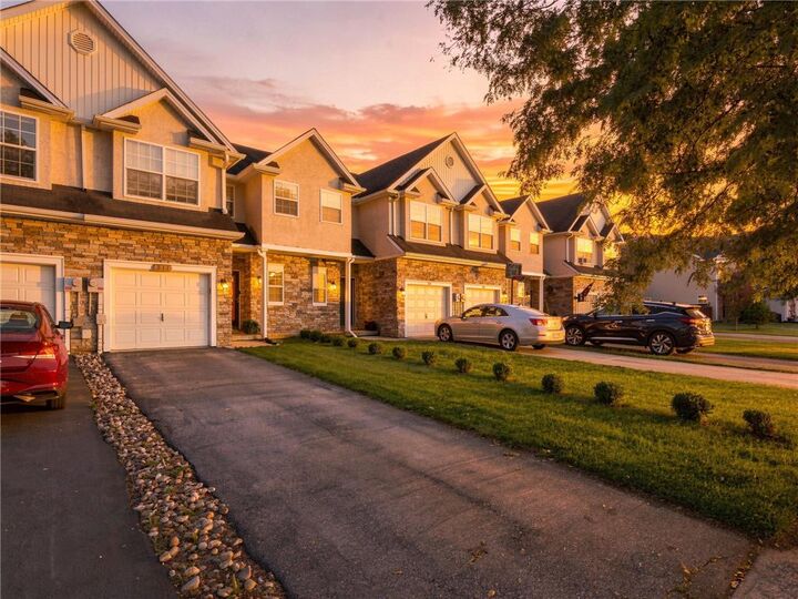 Property Photo:  311 Maple Court  PA 18011 
