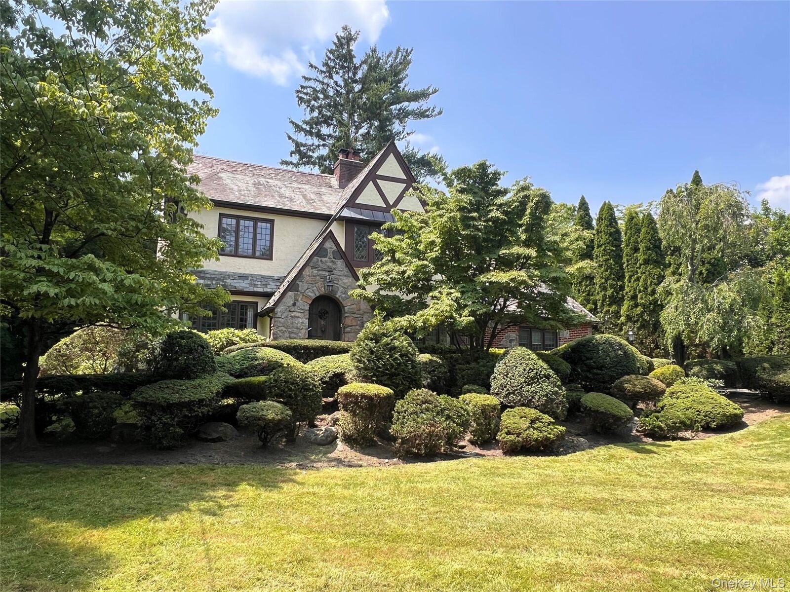 Property Photo:  46 Fenimore Road  NY 10583 