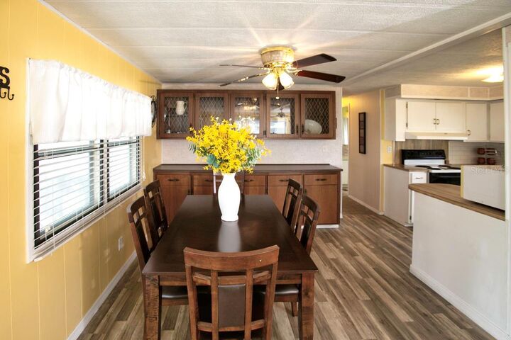Property Photo:  716 50th Avenue W  FL 34207 