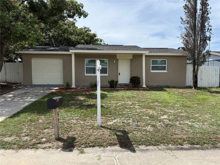 Property Photo:  9637 Marlinton Lane  FL 34668 