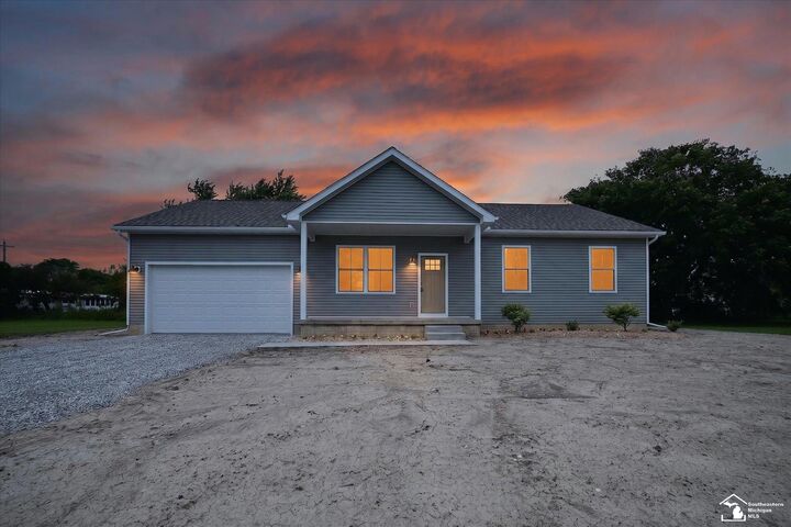 Property Photo: 926 Ford Road MI 48117