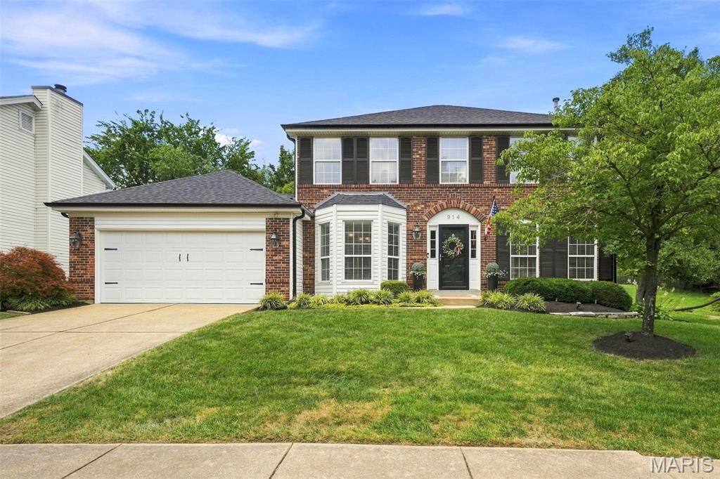 Property Photo: 914 Oakmoor Drive MO 63026