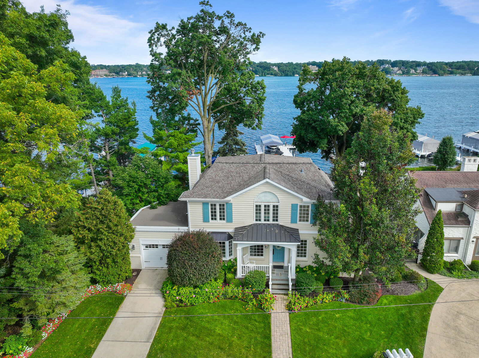 Property Photo:  1530 Lake Shore Dr  WI 53147 