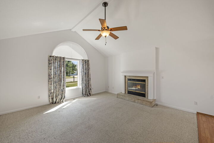 Property Photo: 1607 Hatteras Drive IL 60914