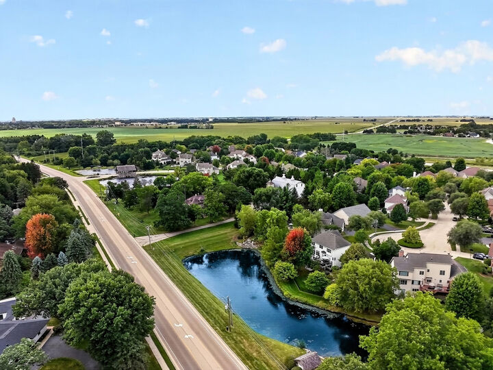 Property Photo:  50 Tygert Lane  IL 60115 