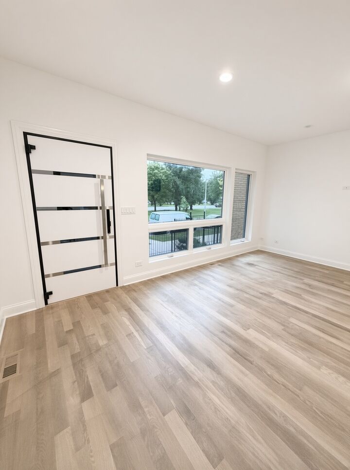 Property Photo: 1630 N Humboldt Boulevard IL 60647