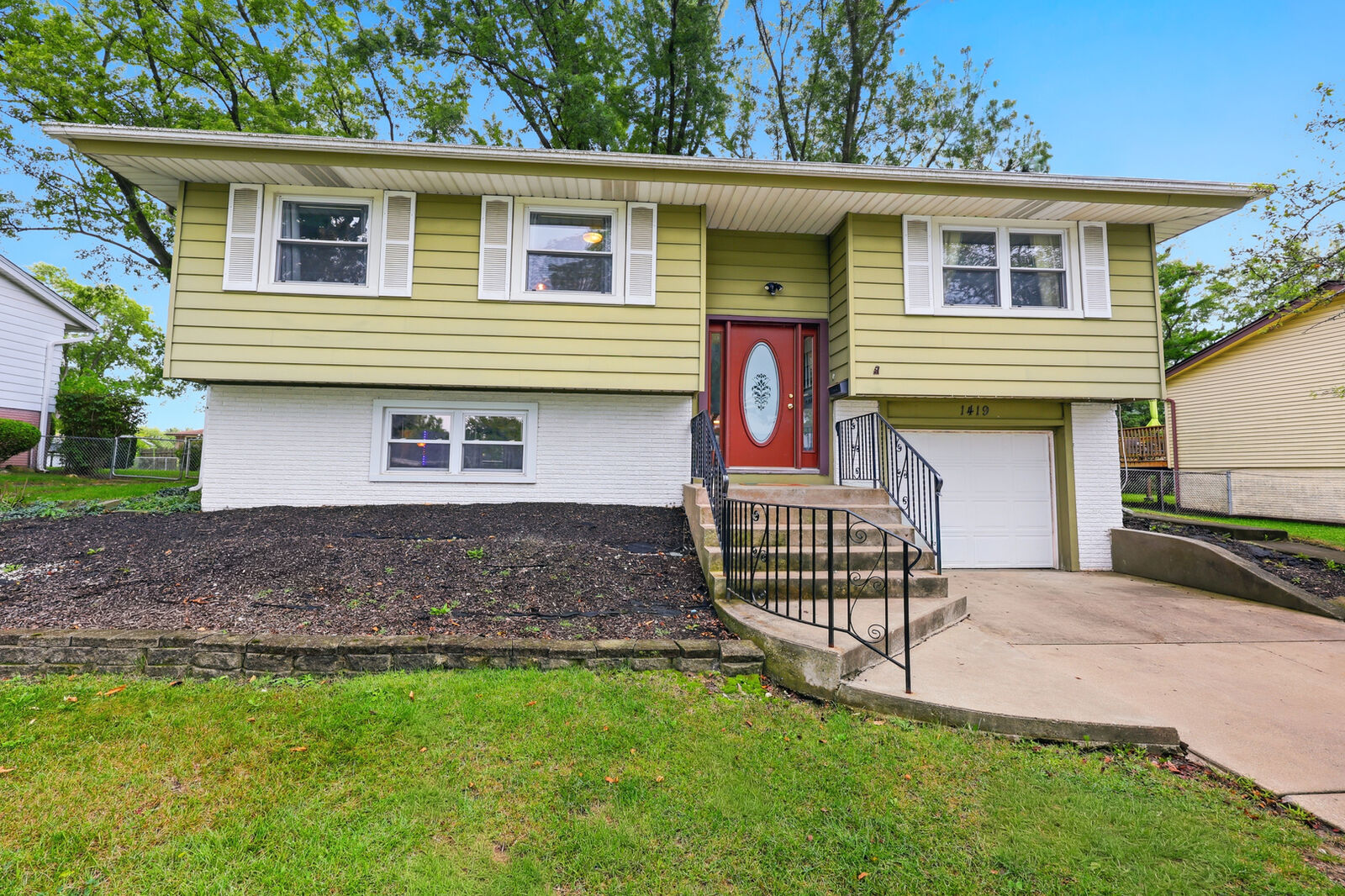 Property Photo:  1419 Hampton Lane  IL 60193 