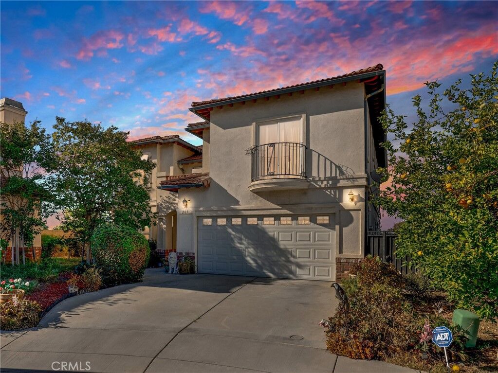 Property Photo:  207 Gilbert Way  CA 92870 