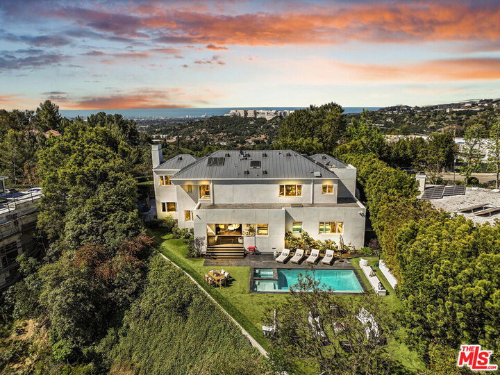Property Photo:  1116 Linda Flora Drive  CA 90049 