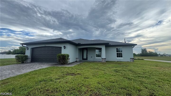 Property Photo:  1736 NE 1st Avenue  FL 33909 