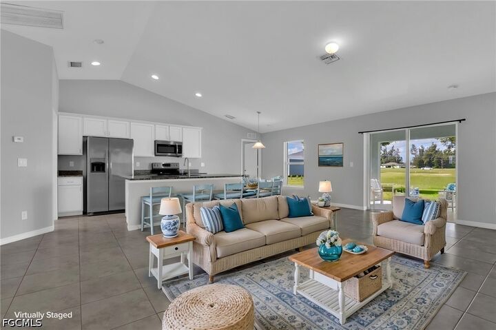 Property Photo:  1736 NE 1st Avenue  FL 33909 