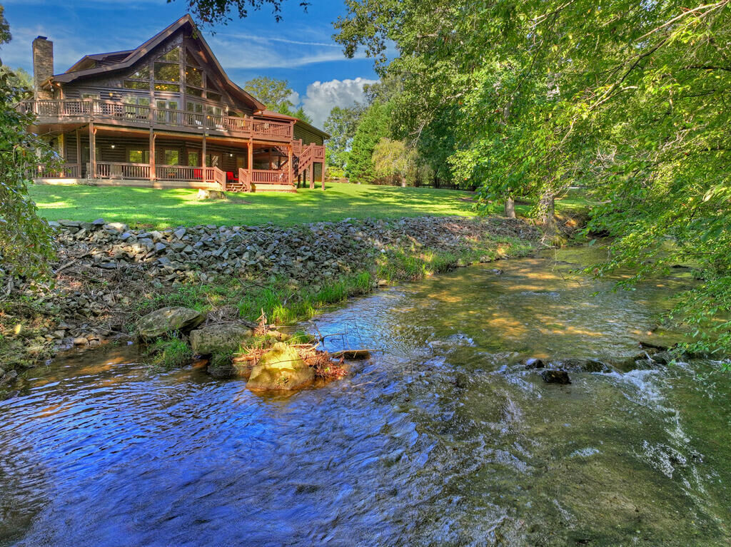 Property Photo:  43 Devils Den Overlook  GA 30004 