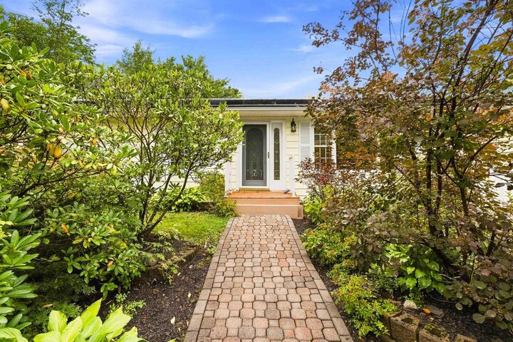 Property Photo:  54 Parker Lane  NS B3E 1E5 